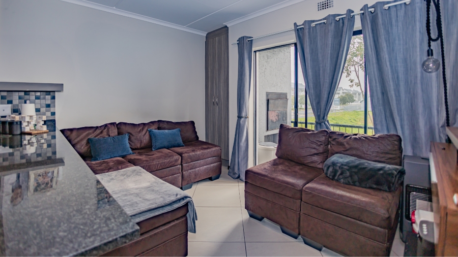 2 Bedroom Property for Sale in Buh Rein Estate Western Cape